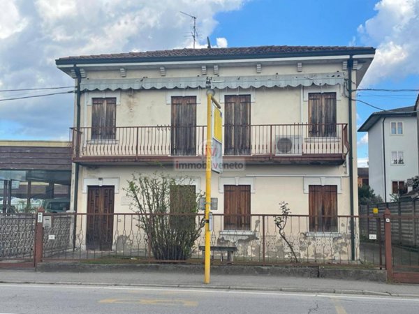 casa indipendente in vendita a Lonigo