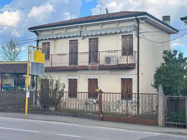 casa indipendente in vendita a Lonigo