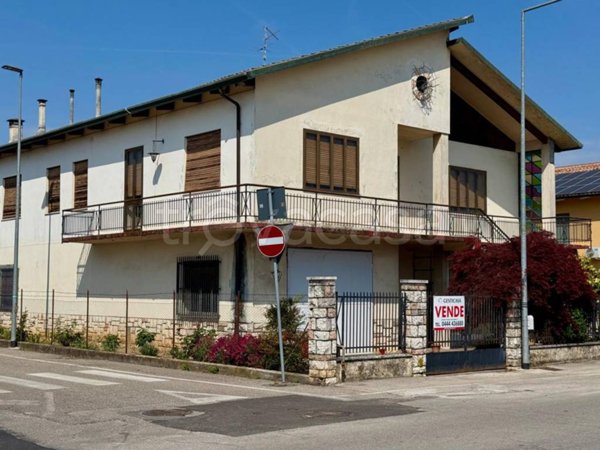 casa indipendente in vendita a Lonigo
