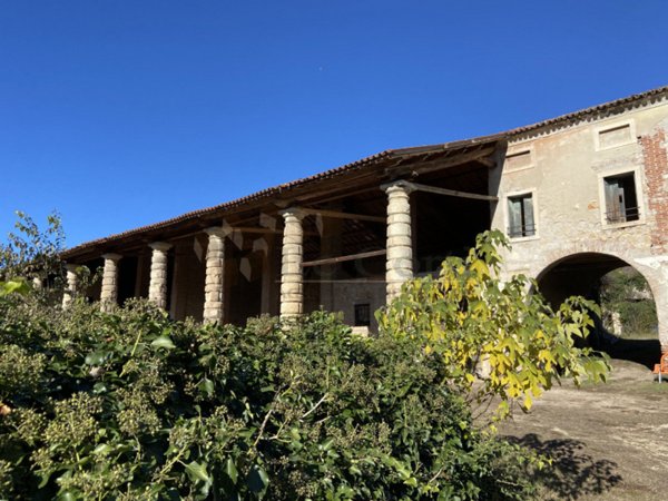 negozio in vendita a Lonigo