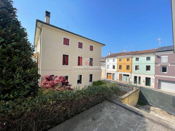 casa indipendente in vendita a Lonigo