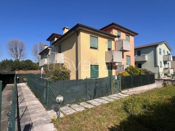 appartamento in vendita a Lonigo in zona Bagnolo