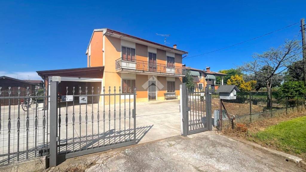 casa indipendente in vendita a Lonigo in zona Bagnolo