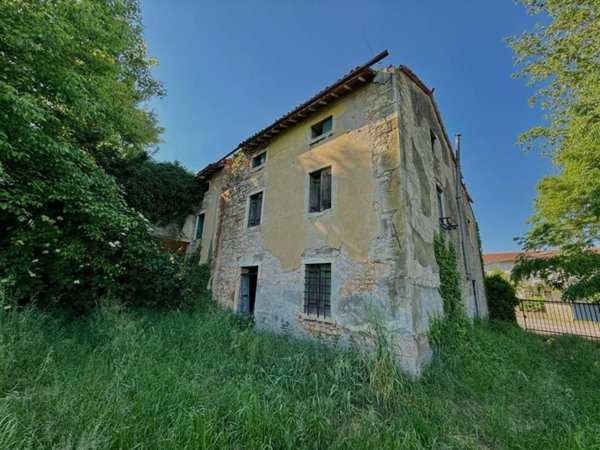 casa indipendente in vendita a Lonigo