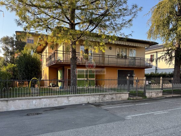casa indipendente in vendita a Lonigo