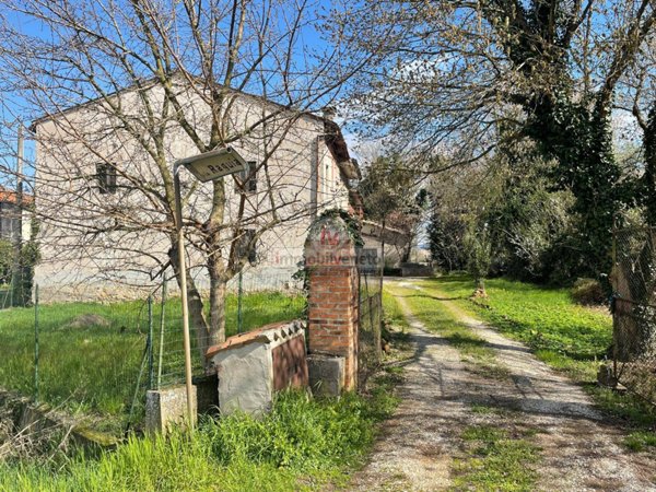 casa indipendente in vendita a Lonigo in zona Almisano
