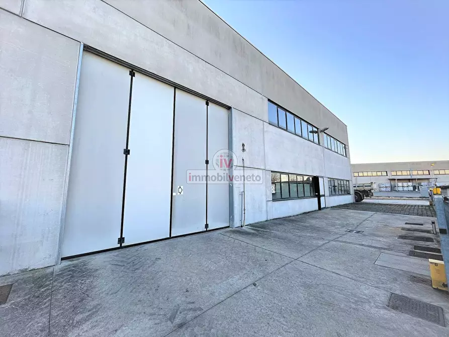 locale commerciale in vendita a Lonigo