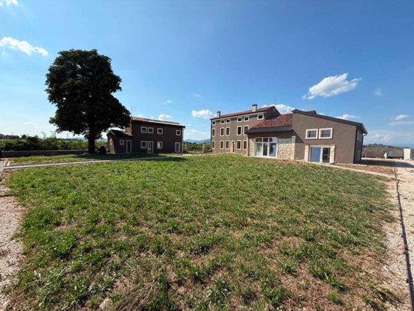 casa indipendente in vendita a Lonigo