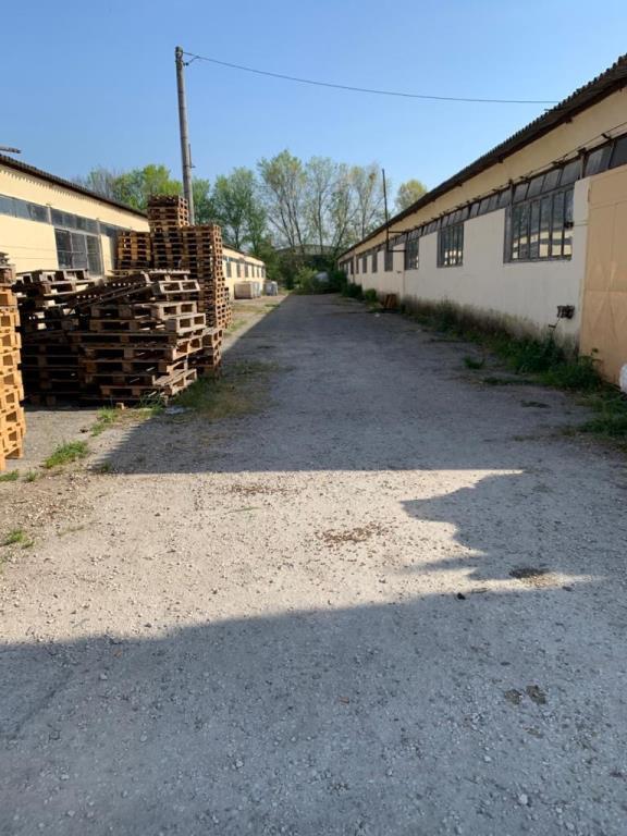 locale commerciale in vendita a Lonigo