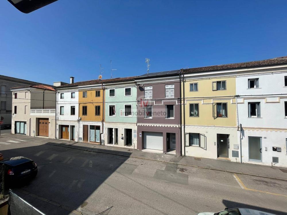 casa indipendente in vendita a Lonigo