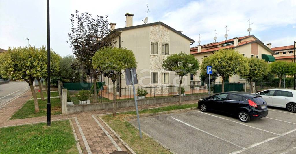 casa indipendente in vendita a Lonigo