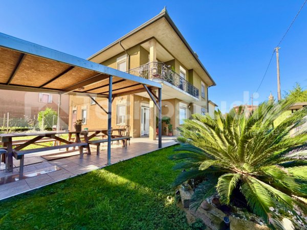 casa indipendente in vendita a Lonigo in zona Bagnolo