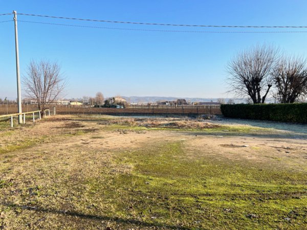 terreno edificabile in vendita a Lonigo