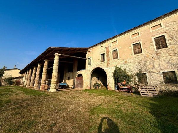 casa indipendente in vendita a Lonigo