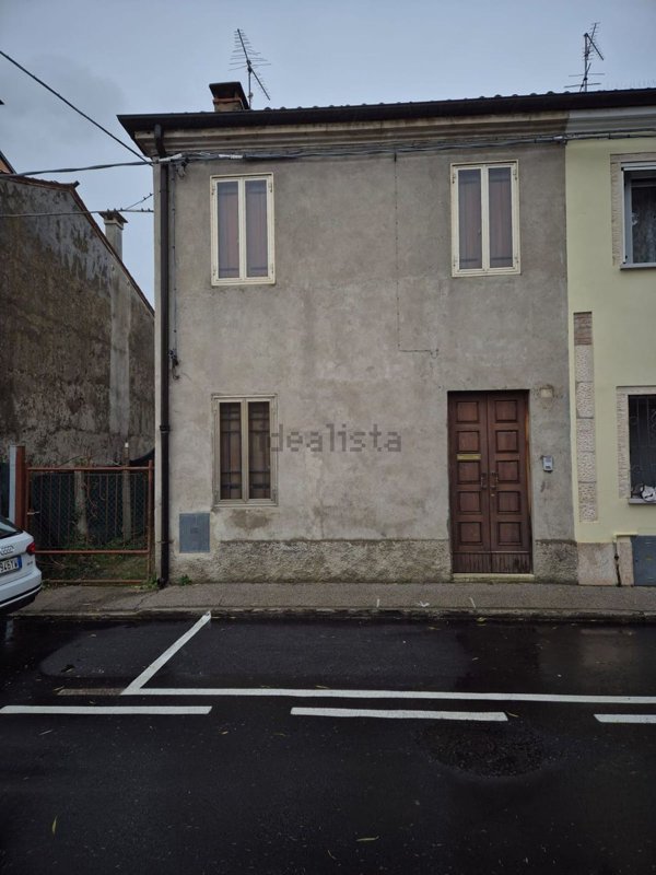 casa indipendente in vendita a Lonigo