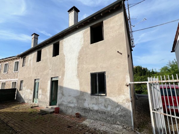 casale in vendita a Lonigo