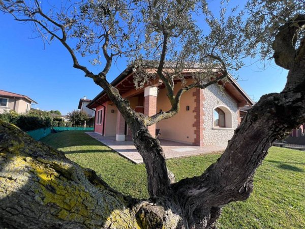 casa indipendente in vendita a Lonigo