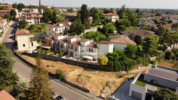 casa indipendente in vendita a Lonigo
