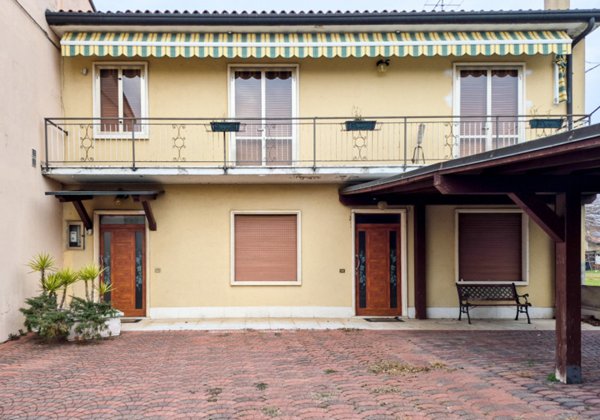 casa indipendente in vendita a Lonigo in zona Madonna