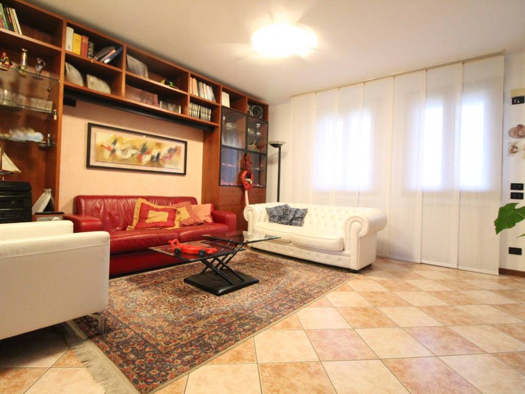 casa indipendente in vendita a Lonigo in zona Madonna