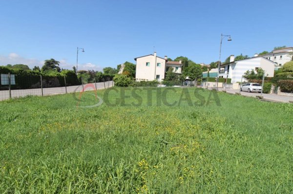 casa indipendente in vendita a Lonigo