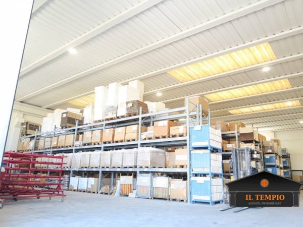 locale commerciale in vendita a Lonigo