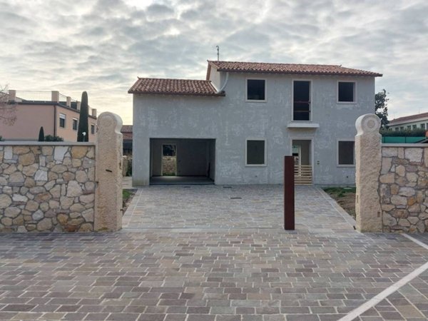 casa indipendente in vendita a Lonigo