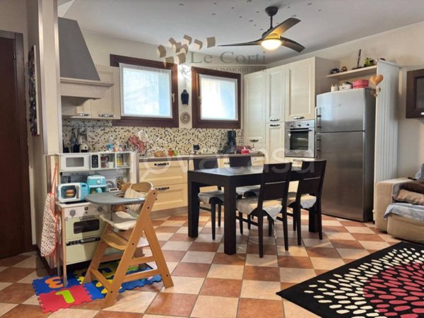 casa semindipendente in vendita a Lonigo in zona Madonna