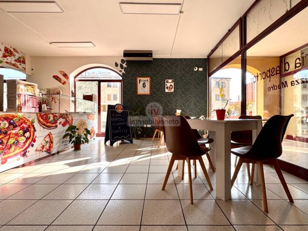 locale commerciale in vendita a Lonigo