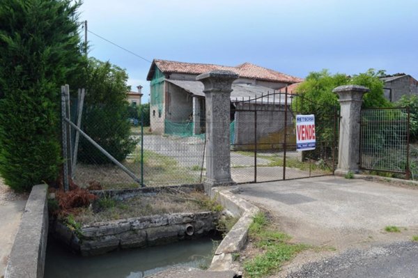 casa indipendente in vendita a Lonigo in zona Almisano