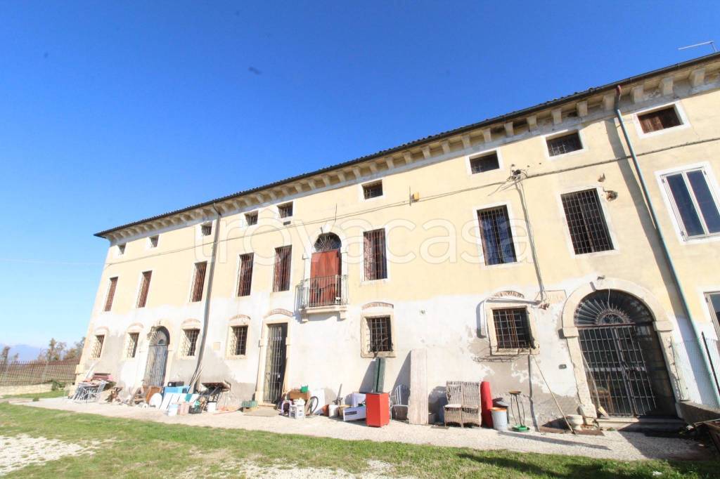 casa indipendente in vendita a Lonigo in zona Monticello