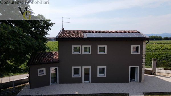 casa indipendente in vendita a Lonigo in zona Almisano