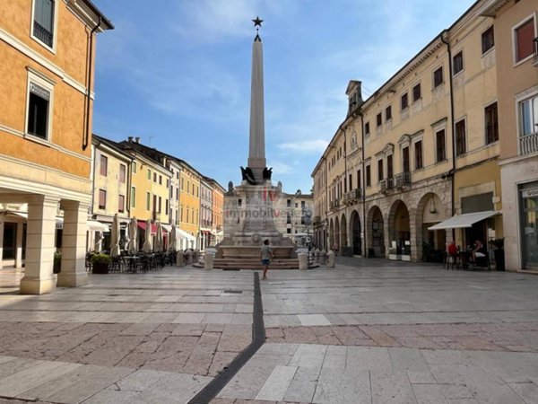 casa indipendente in vendita a Lonigo