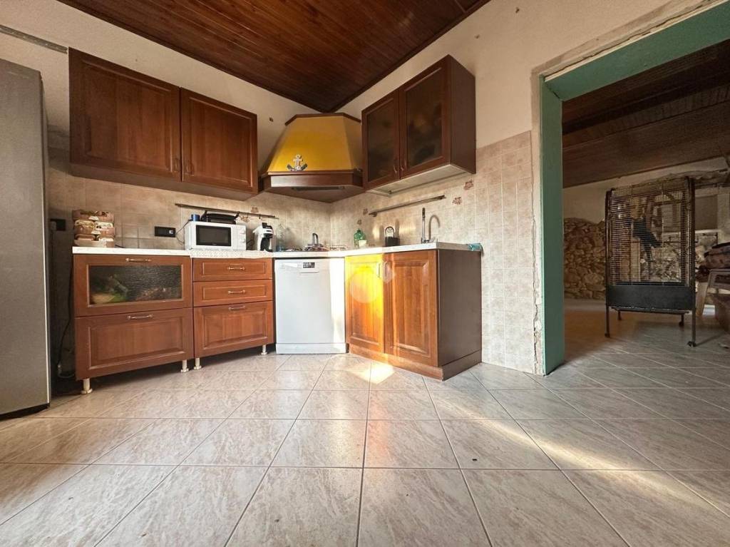 casa indipendente in vendita a Lonigo in zona Almisano