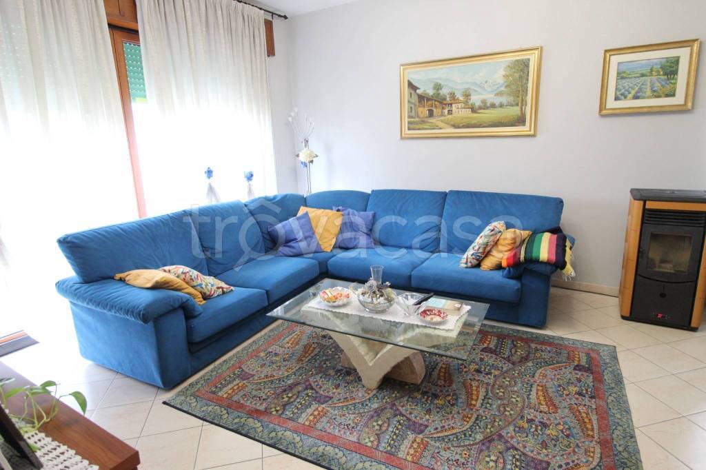casa indipendente in vendita a Lonigo