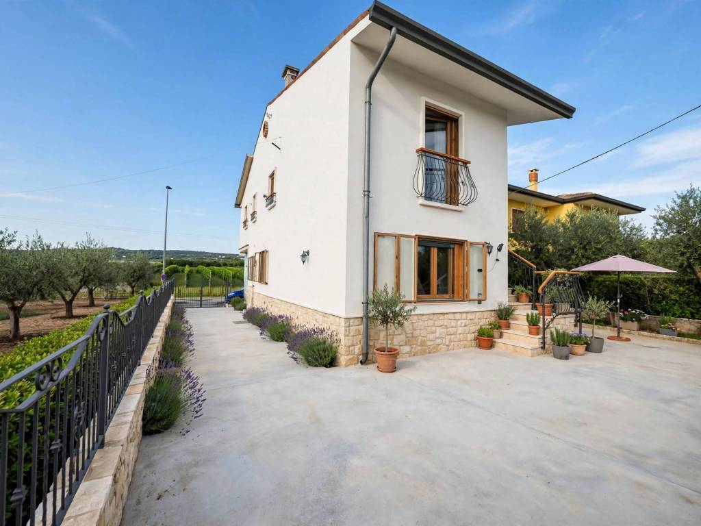 casa indipendente in vendita a Lonigo