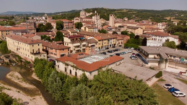 negozio in vendita a Lonigo