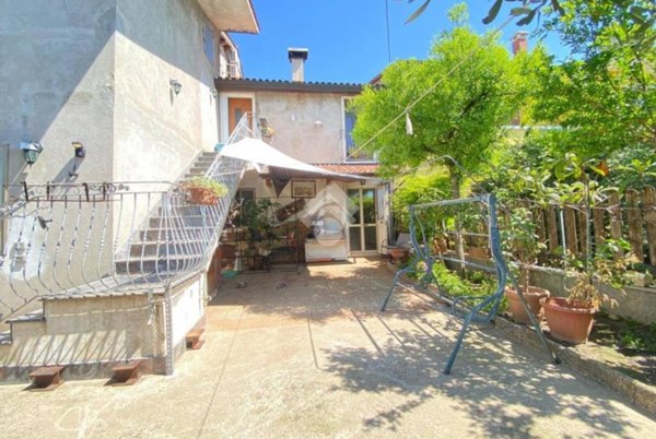 casa indipendente in vendita a Lonigo in zona Almisano