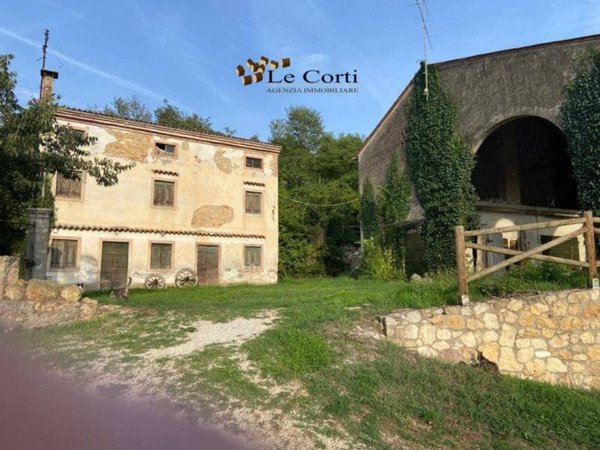casale in vendita a Lonigo