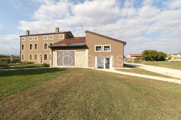 casa indipendente in vendita a Lonigo