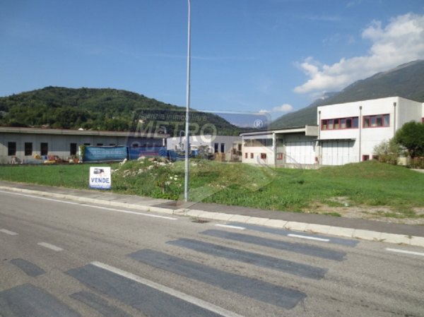 terreno edificabile in vendita a Lugo di Vicenza