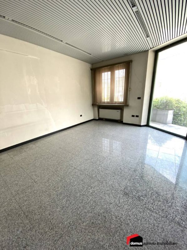 negozio in vendita a Lugo di Vicenza