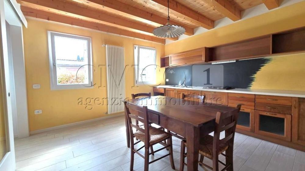 casa indipendente in vendita a Lugo di Vicenza