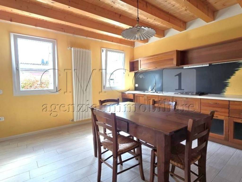 casa indipendente in vendita a Lugo di Vicenza
