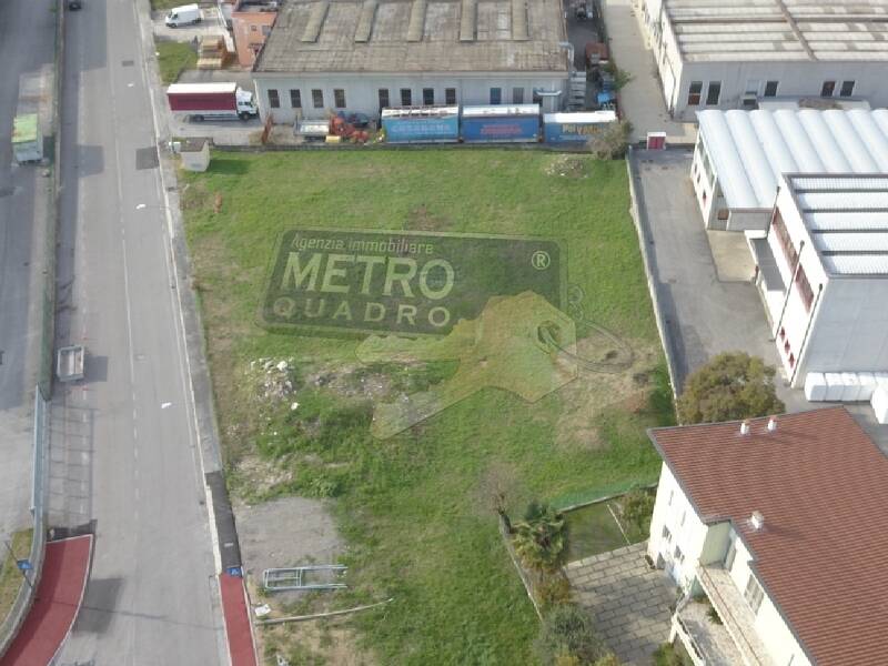 terreno edificabile in vendita a Lugo di Vicenza