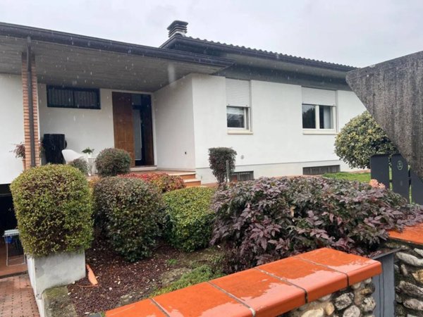 casa indipendente in vendita a Lugo di Vicenza