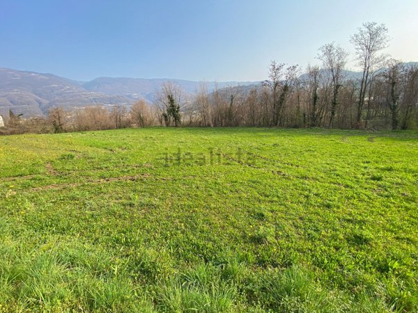 terreno agricolo in vendita a Lugo di Vicenza
