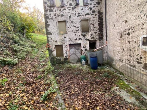 casa indipendente in vendita a Lugo di Vicenza