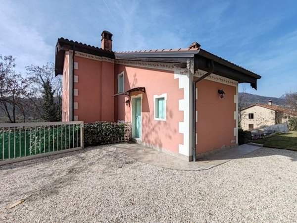 casa indipendente in vendita a Lugo di Vicenza