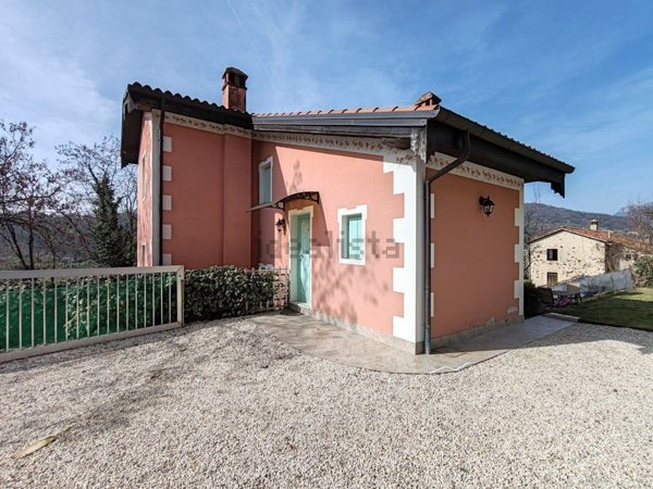 casa indipendente in vendita a Lugo di Vicenza